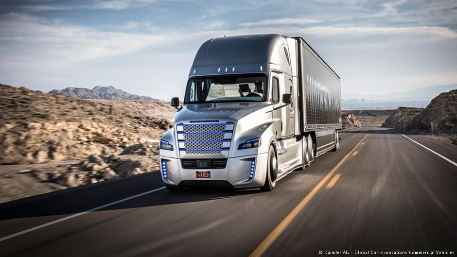 Revoluţie în transporturi: camioanele care se conduc singure, libere pe drumurile publice