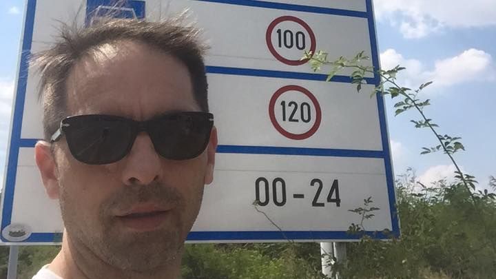 O vedetă TV din România a pariat împotriva Stelei în meciul cu Partizan. Cât a câștigat