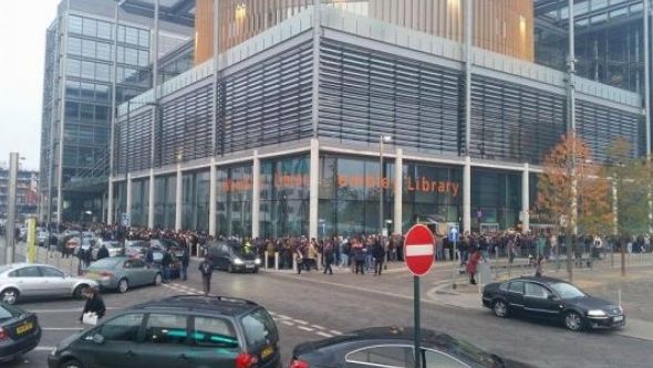 AEP: Românii din diaspora vor avea la dispoziţie cinci luni să se înscrie în Registrul Electoral 