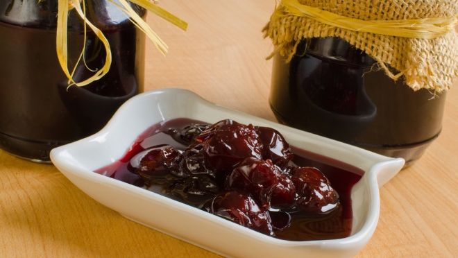 Cea mai ușoară rețetă de dulceață de cireșe amare