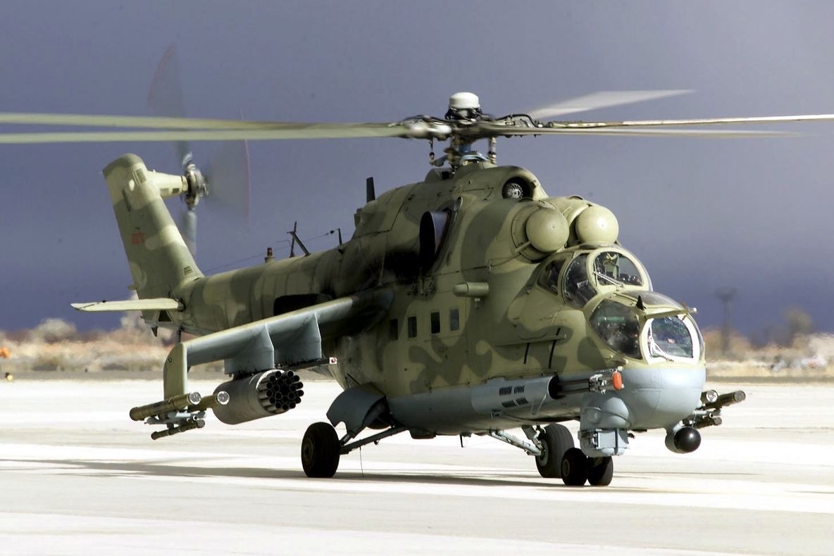 Un elicopter militar rus - prăbușit; unul dintre piloți a murit 