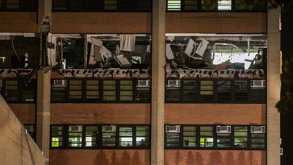 VIDEO EXPLOZIE la un liceu din New York: Trei persoane au fost rănite şi trei etaje au fost avariate