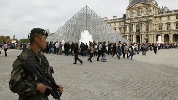 Alertă în Franţa! "Riscăm noi atentate", avertizează Francois Hollande