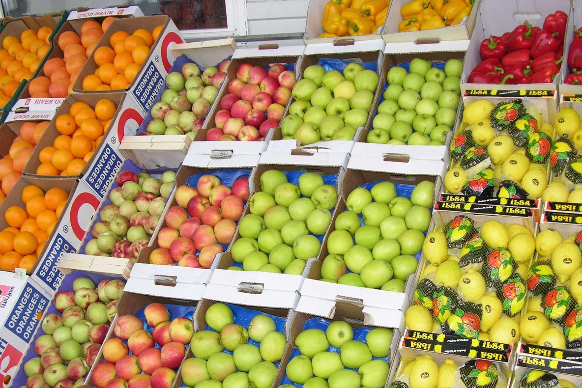 Rusia, o nouă replică la sancțiunile UE: Tone de fructe, aflate sub embargo, distruse 