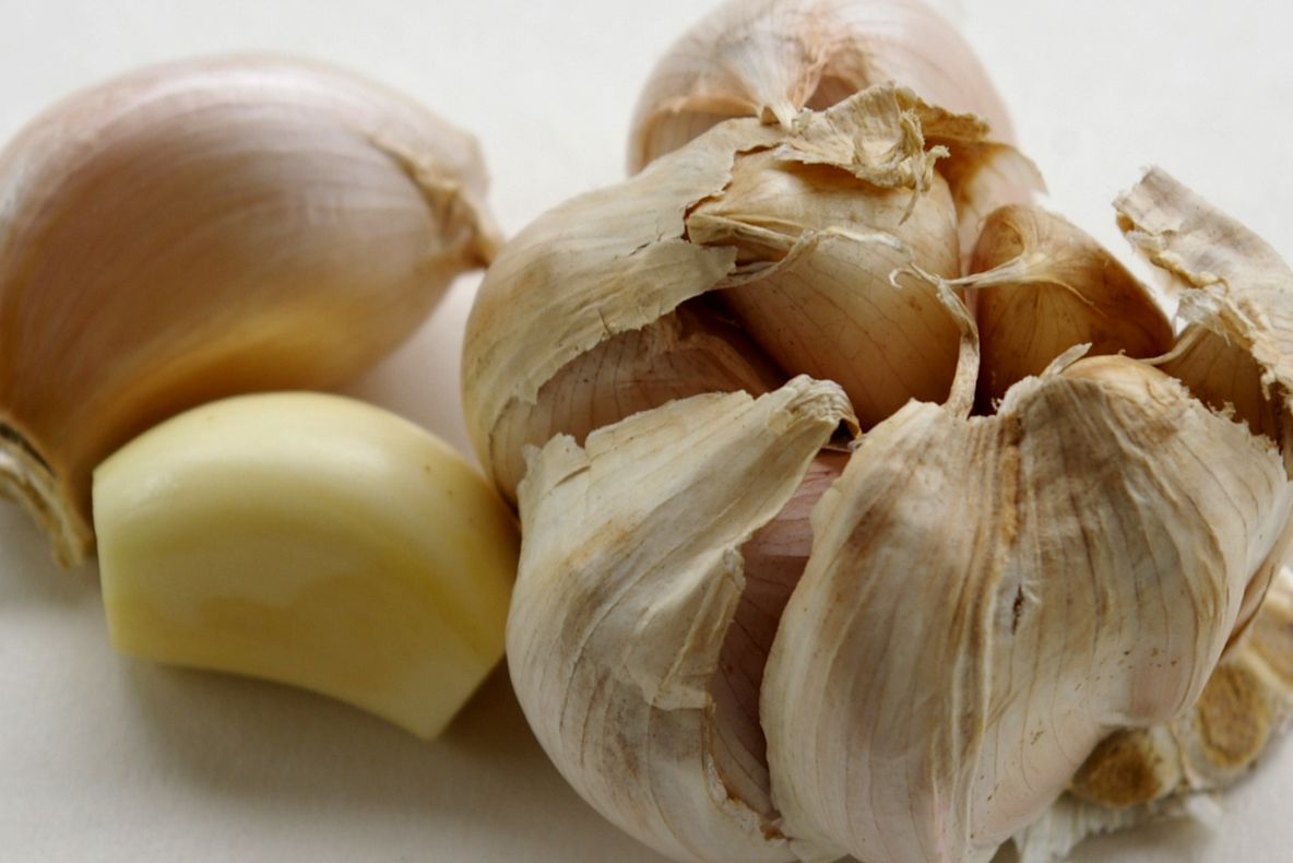 Şase utilizări neobişnuite ale usturoiului