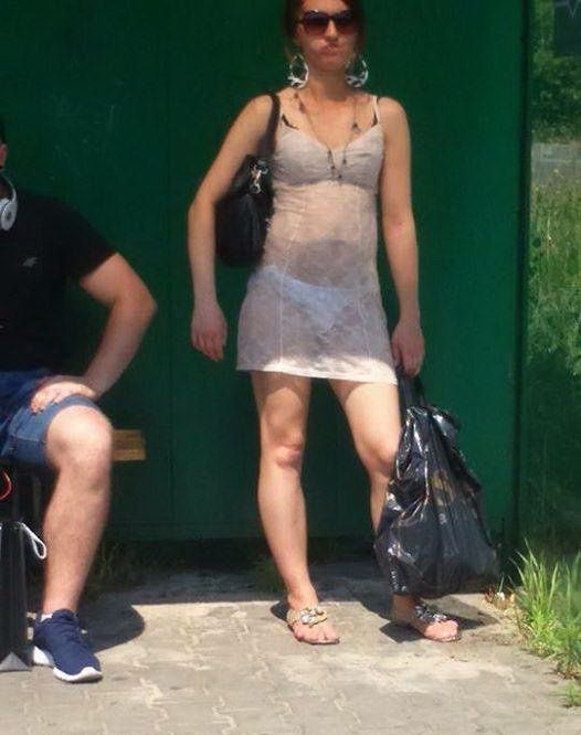 Fabulos: a ieșit pe stradă îmbrăcată așa și toată lumea a pozat-o. Femeia nu mai are nicio jenă