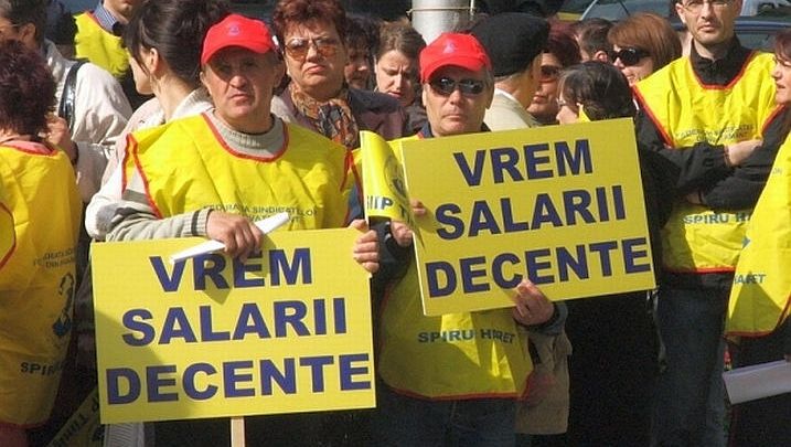 Ponta a amorsat bomba socială. Toţi bugetarii cer majorări salariale. Profesorii vor 70% în plus
