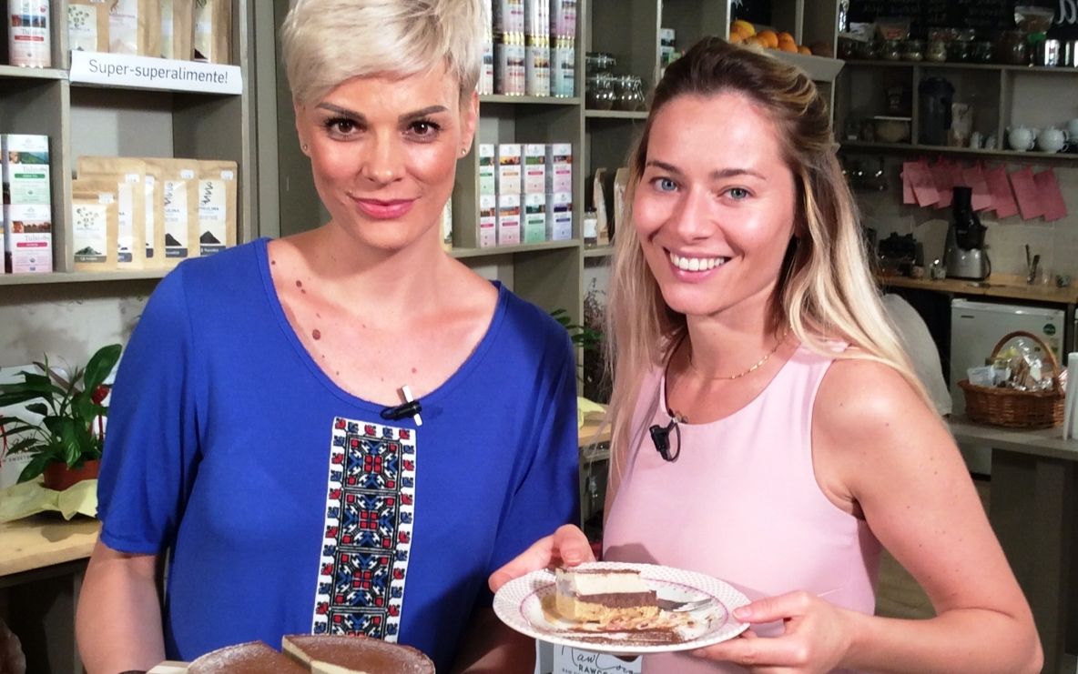 Laura Cosoi a devenit expertă în tiramisu raw-vegan. Rețeta 