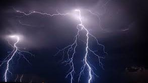 O gravidă a fost lovită de fulger, chiar înainte să nască. E uimitor ce s-a întâmplat cu bebeluşul 