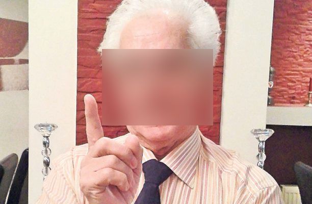 Un cântăreţ român s-a prăbuşit pe platoul unei emisiuni TV. La spital a intrat direct în operaţie