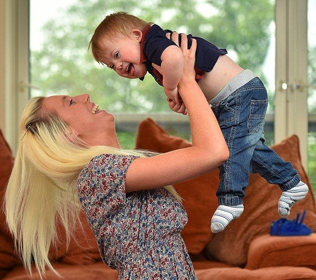 E revoltător! Ce a făcut o mamă cu fiul ei: a fost nevoită să fugă de acasă