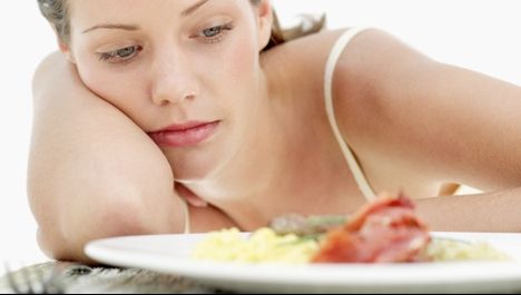 Efectele secundare ale consumului de carne în exces. Primele semne că trebuie să renunţi la proteine