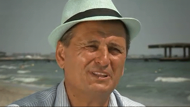 Nea Mărin a "comis-o": a fost prins, la mare, în compania unei tinere