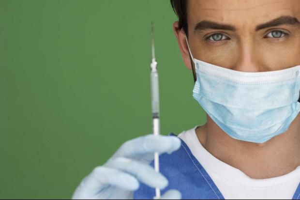 S-a dus la spital să se trateze la un picior. Ce au descoperit medicii: ”E un miracol că trăiește!”