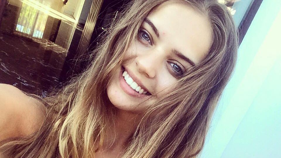 Ea va reprezenta Republica Moldova la Miss International 2015. Câţi ani are Anastasia Fotachi