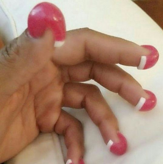 Ultima fiţă în materie de manichiură? Un nou model de unghii a devenit popular pe internet