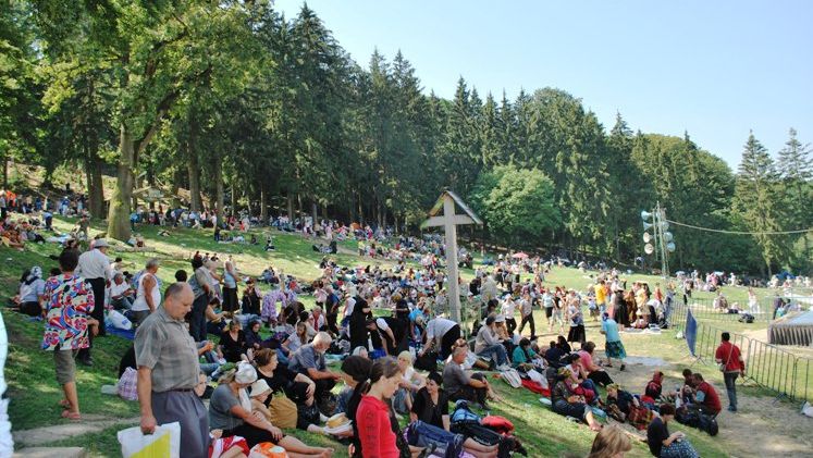 Mii de oameni vor participa sâmbătă la Pelerinajul de la Mănăstirea Nicula