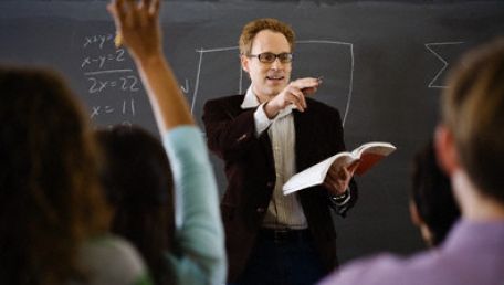 Sindicatele din învăţământ explică de ce solicită creşterea salariilor cadrelor didactice 