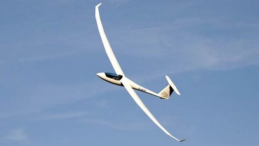 Mobilizare impresionantă de forţe pentru găsirea pilotului Crăciun. Planorul, dispărut de şapte zile