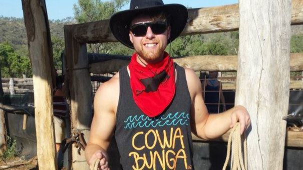 Și-a pierdut telefonul și a uitat de el. Pozele pe care le-a găsit apoi pe Facebook l-au lăsat mască