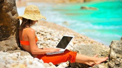 Reduceri eMAG 50% pentru genți și ghiozdane de laptop