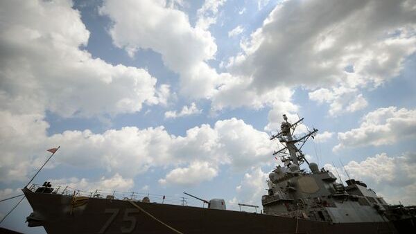 Aproximativ 2.500 de militari, între care şi români, mobilizaţi de alianţa Nord-Atlantică