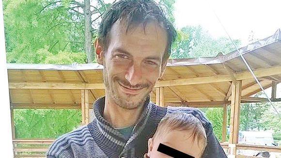 Şi-a anunţat moartea pe Facebook şi apoi s-a spânzurat. Mesajul dramatic