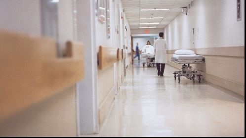 Ministerul Sănătăţii: 137 de răniţi mai sunt internaţi. 57 în stare critică sau intubaţi