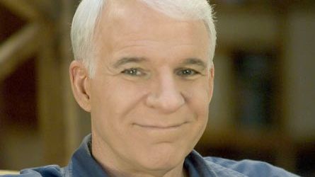 Toată lumea îl ştie din comediile în care a jucat. Acum, Steve Martin face asta