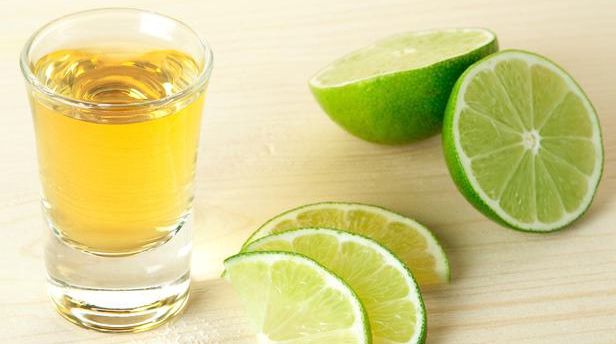 Mască de faţă cu Tequila. Este cea mai bună metodă de a scăpa de tenul gras