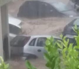 Inundații și teroare într-un oraș de la malul mării. Galerie foto