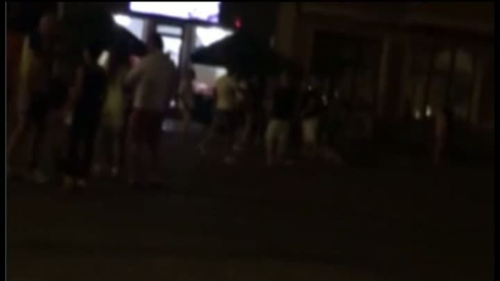 Doi italieni, bătuţi în centrul oraşului Deva