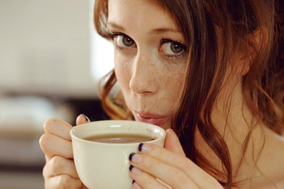 Ce poţi păţi dacă bei mai multe ceşti de cafea pe zi. Este grav