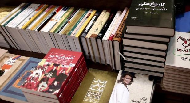 Cum îi pedepseşte un judecător pe infractori: îi scapă de închisoare, dar îi obligă să citească