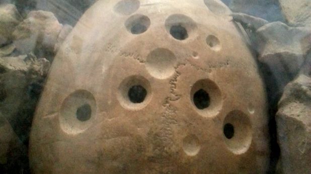 Misterul craniului din secolul XV, cu 16 găuri perfect rotunde, a fost dezlegat și este uimitor