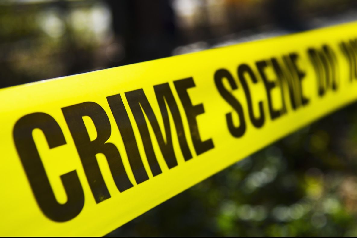 Doi prezentatori de televiziune, găsiți morți. Poliția ia în calcul crima, urmată de o sinucidere