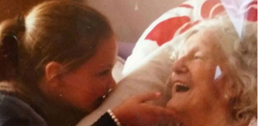 Are 5 ani, dar gestul său simplu uimește o lume întreagă: "A readus-o la viață"