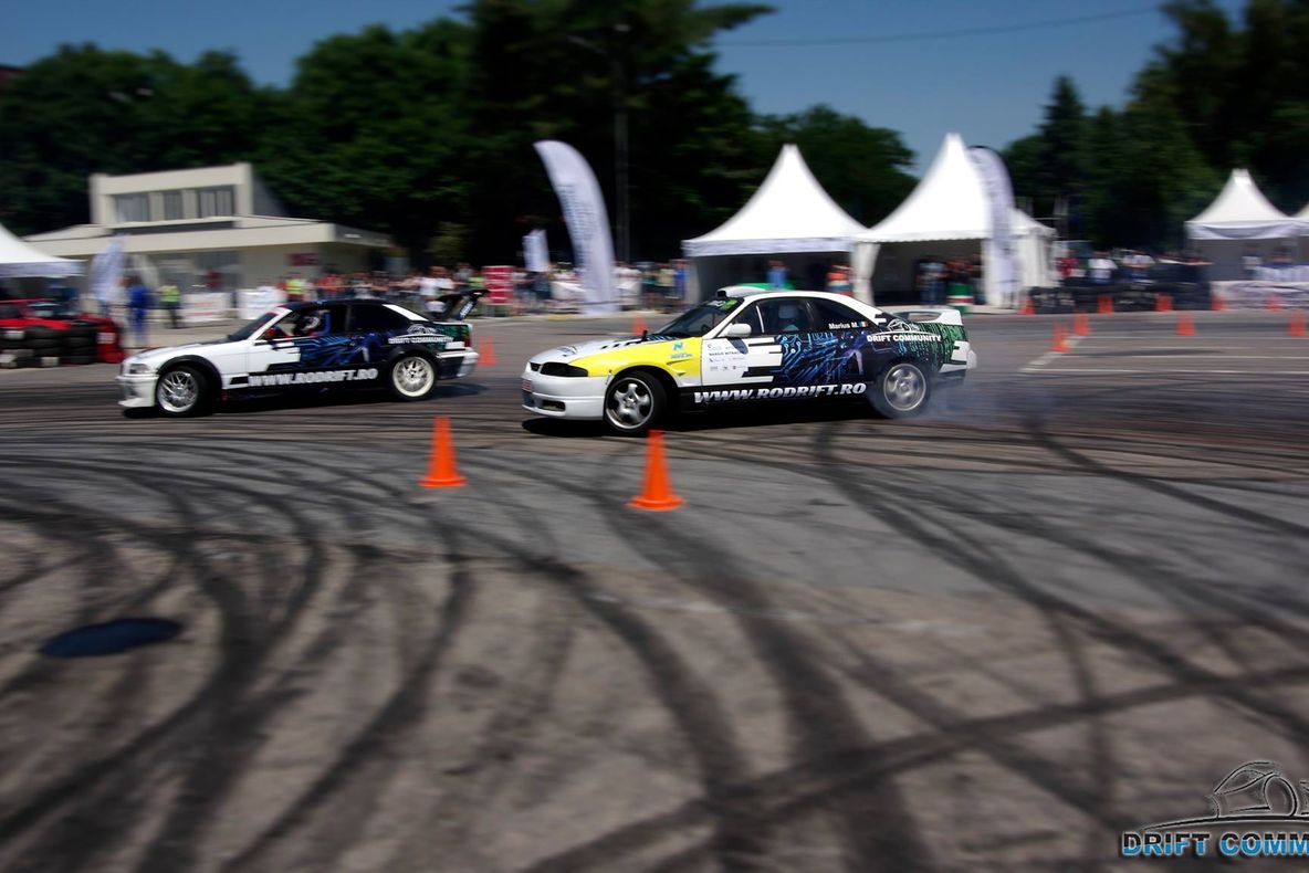 Competiţia celor mai buni piloţi profesionişti de drift are loc la Braşov 