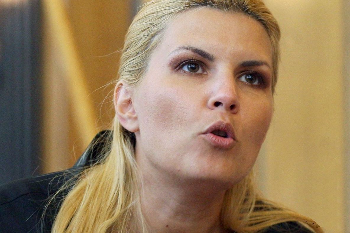 VIDEO "Banii Domnului, în mâna doamnei" Udrea și-a renovat vila de la Eforie din banii Patriarhiei