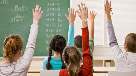 Regulă bizară: ce trebuie să facă elevii care vor să meargă la toaletă în timpul orelor