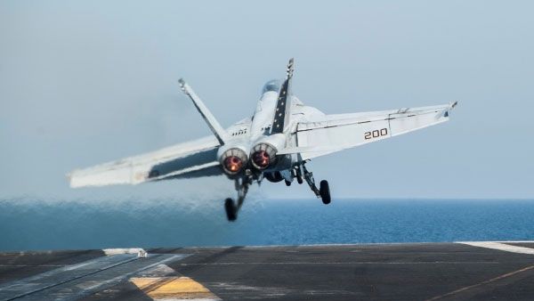 Coaliția condusă de SUA, în pragul unei confruntări militare cu Rusia, pe frontul din Siria