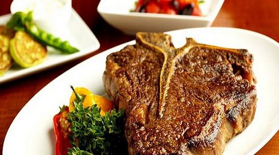 Cum să găteşti carnea ca un bucătar profesionist. Trucuri pentru o friptură perfectă 