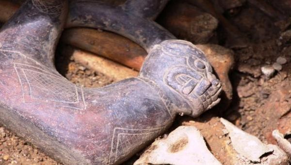 Descoperire uimitoare în Peru: mormântul preoților "șarpe-jaguar"