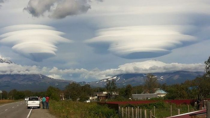 Apariţie bizară pe cer! Au rămas fără cuvinte când au văzut asta