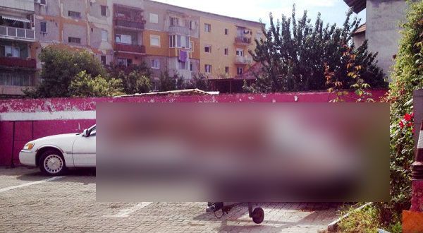 Fotografia Zilei. La ce a ajuns să fie folosită o limuzină, în Lugoj?