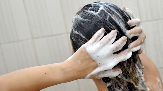 Medicii nu-ți spun asta. Amestecul care oprește pe loc căderea părului