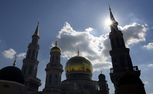 Cea mai mare moschee din Europa, inaugurată la Moscova. Iată cum arată