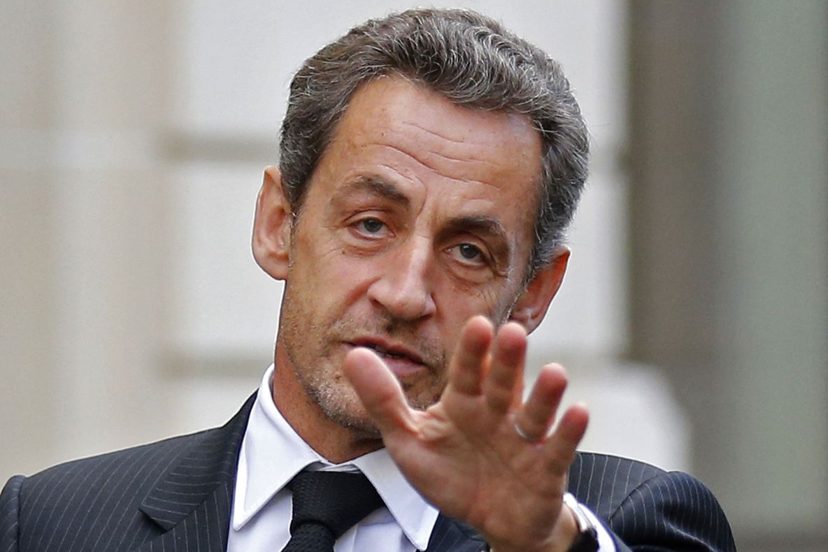 Reacție dură a fostului președinte Nicolas Sarkozy după atacurile de la Paris