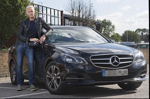 Și-a lăsat mașina de 50.000 de euro în parcare la aeroport. Surpriză! A găsit-o extrem de...