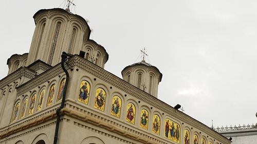 Criza imigranților.Patriarhia: Ne vom implica în ajutorarea refugiaților care vor ajunge în România 